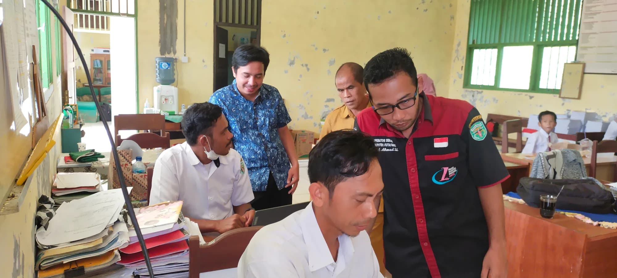 Fasilitas: Ruang Guru dan Staff